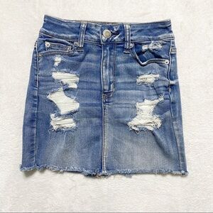 American Eagle light blue denim distressed mini skirt size 00